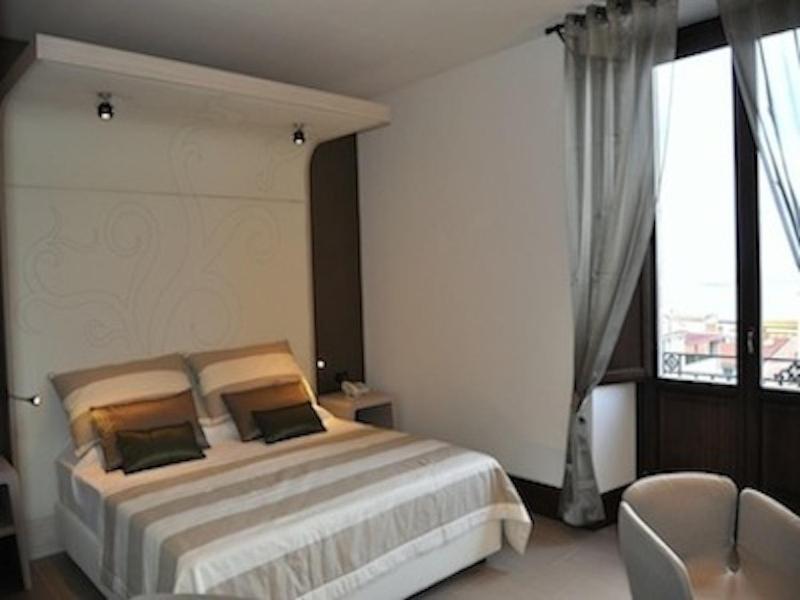 Hotel Palazzo Fortunato SantʼAgata di Militello Δωμάτιο φωτογραφία